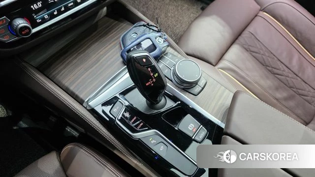 BMW 5 Series (G30) id 4937225 из Кореи 19