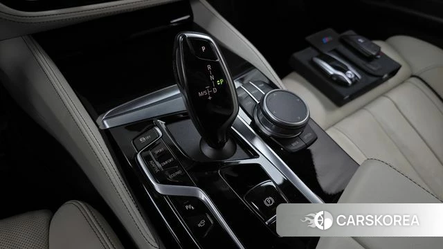 BMW 5 Series (G30) id 4987343 из Кореи 31