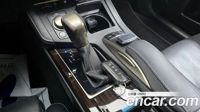 Lexus New ES300h id 2827767 из Кореи 19