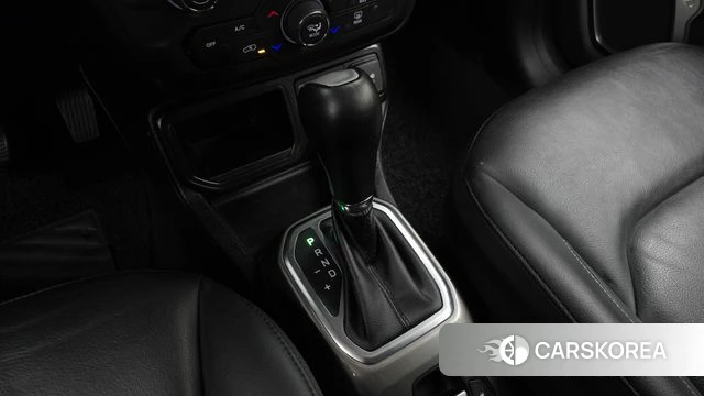 Jeep Renegade id 4943550 из Кореи 31