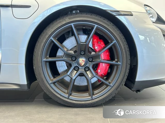Porsche Taycan id 4934828 из Кореи 19
