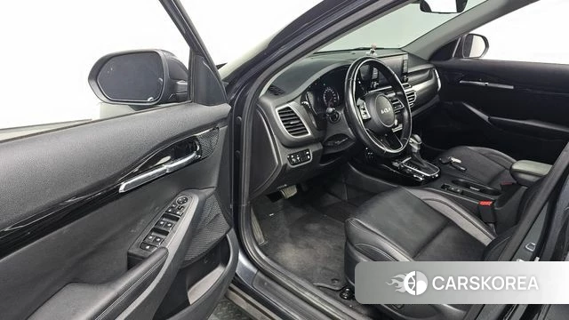 Kia Seltos id 4966172 из Кореи 30