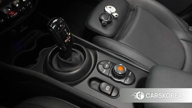 Mini Cooper D Clubman id 3905705 из Кореи 19