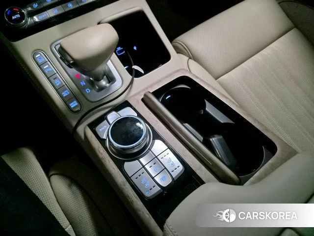 Genesis G90 id 4948892 из Кореи 18