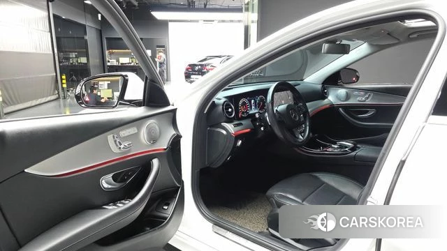 Mercedes-Benz E-Class W213 id 4988377 из Кореи 31