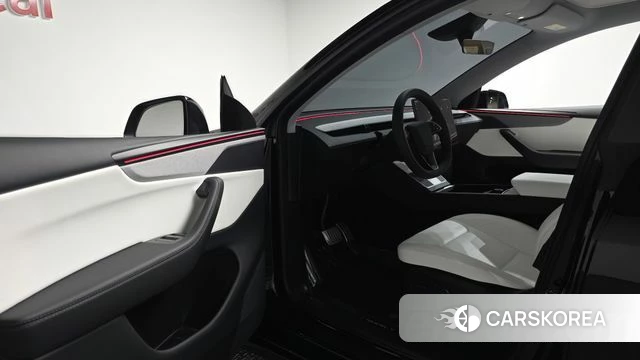 Tesla Model Y id 4980154 из Кореи 32