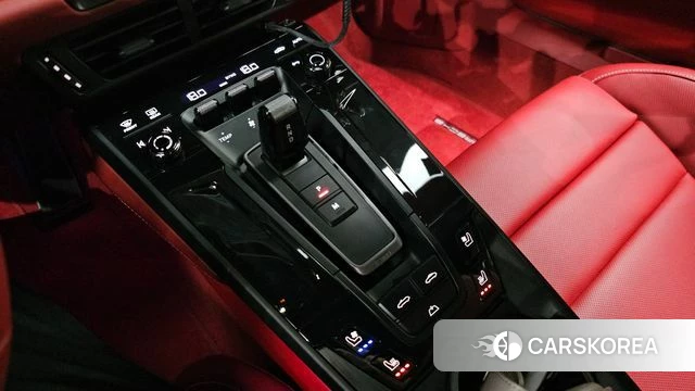 Porsche 911(992) id 4748788 из Кореи 32