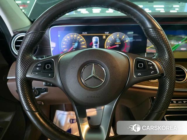 Mercedes-Benz E-Class W213 id 4983262 из Кореи 19