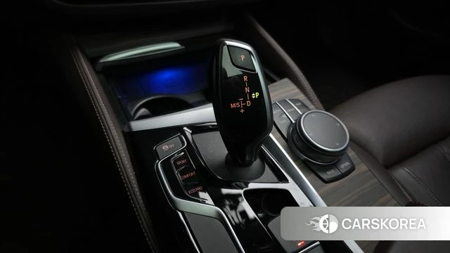BMW 5 Series (G30) id 3833990 из Кореи 19