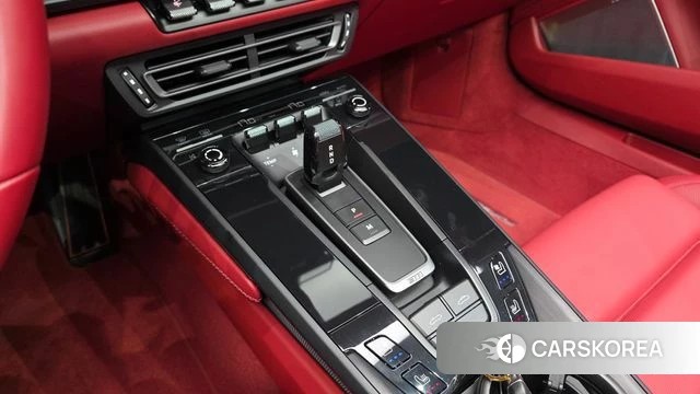 Porsche 911(992) id 4792425 из Кореи 30