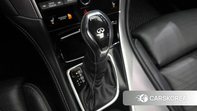 Infiniti Q50 id 4967849 из Кореи 28