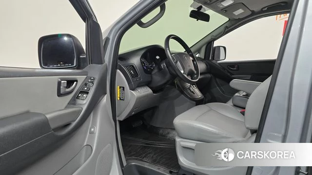 Hyundai The New Grand Starex id 4966911 из Кореи 29