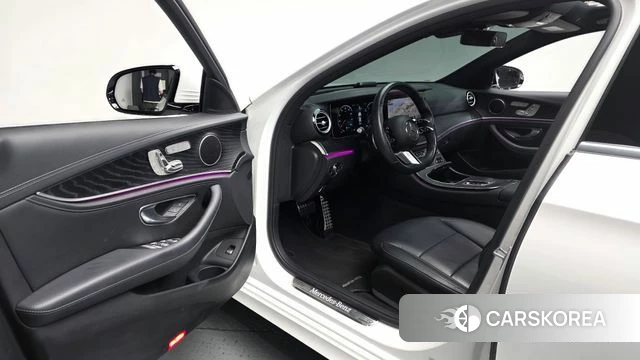 Mercedes-Benz E-Class W213 id 4936877 из Кореи 38