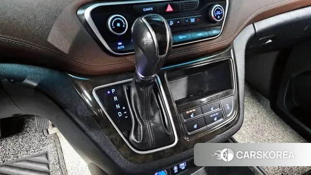 Hyundai The New Grand Starex id 3742880 из Кореи 19