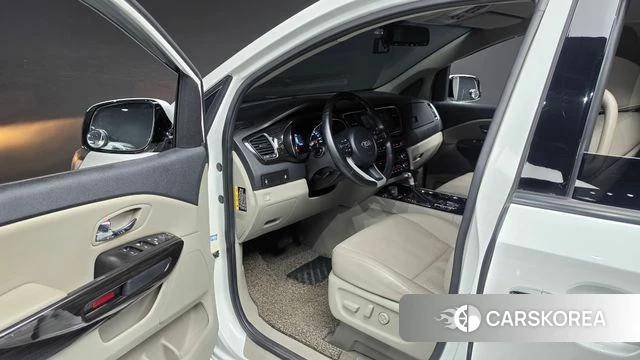 Kia The New Carnival id 4987813 из Кореи 31