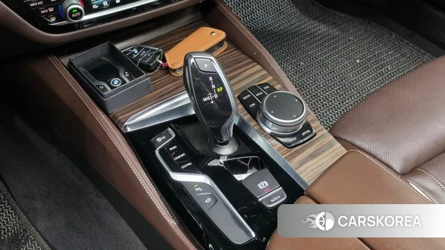 BMW 5 Series (G30) id 4967885 из Кореи 31