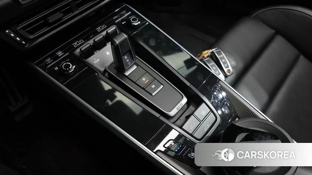 Porsche 911(992) id 5040644 из Кореи 19