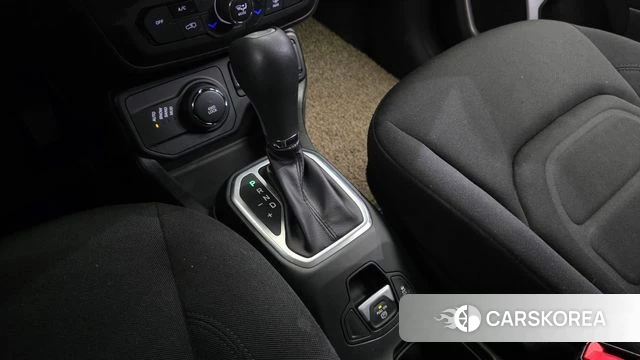 Jeep Renegade id 4988232 из Кореи 19