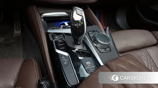 BMW 5 Series (G30) id 3622147 из Кореи 19