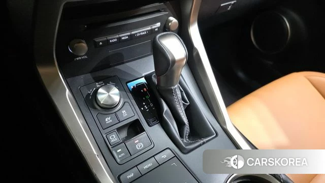 Lexus NX300h id 4993258 из Кореи 29