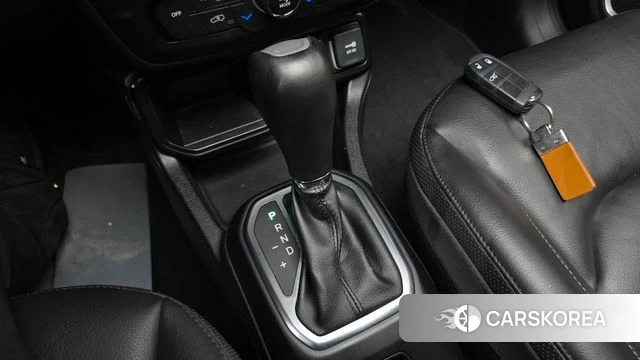 Jeep Renegade id 5018782 из Кореи 19