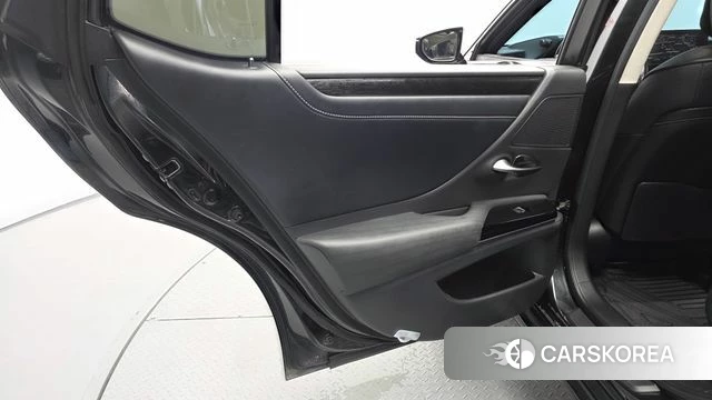 Lexus ES300h 7th generation id 4929388 из Кореи 32