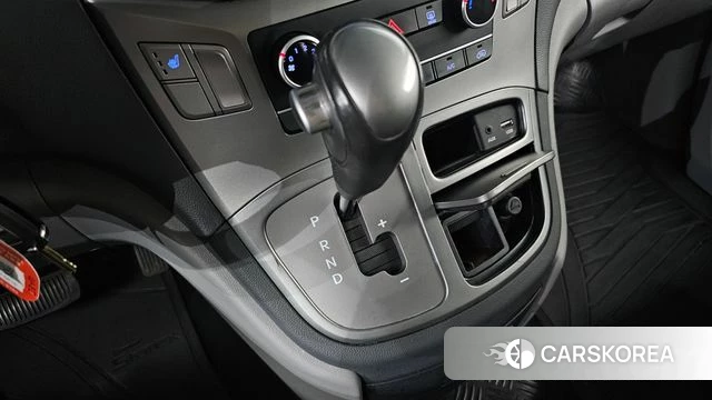 Hyundai The New Grand Starex id 4764420 из Кореи 29