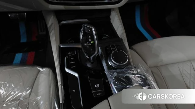 BMW 5 Series (G30) id 5003823 из Кореи 31