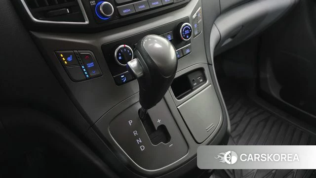 Hyundai The New Grand Starex id 4992855 из Кореи 33