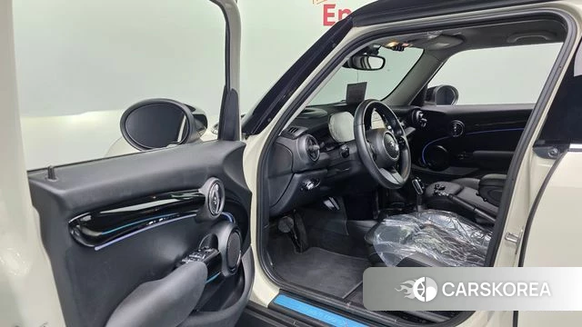 Mini Cooper S id 4992331 из Кореи 31