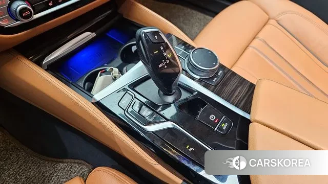 BMW 5 Series (G30) id 3707346 из Кореи 19