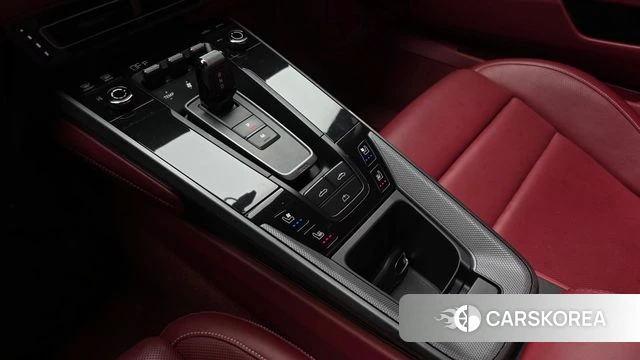 Porsche 911(992) id 5047718 из Кореи 31
