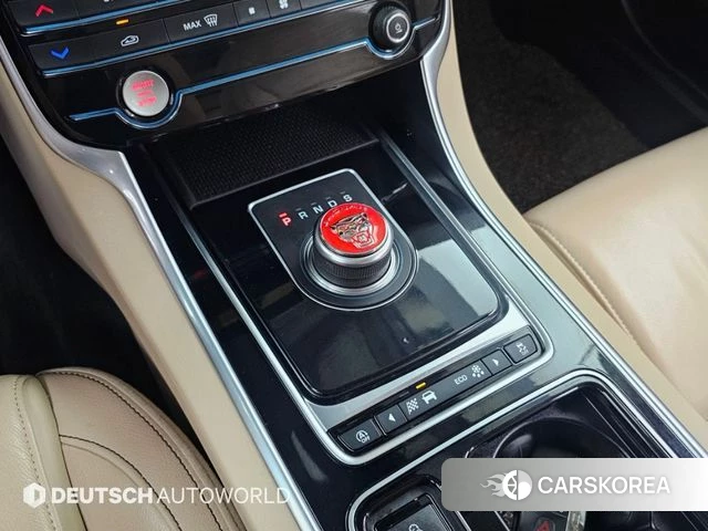 Jaguar XE id 4865626 из Кореи 19