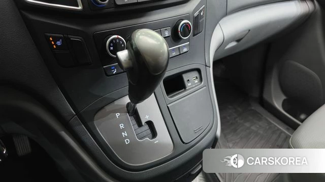Hyundai The New Grand Starex id 4960271 из Кореи 19