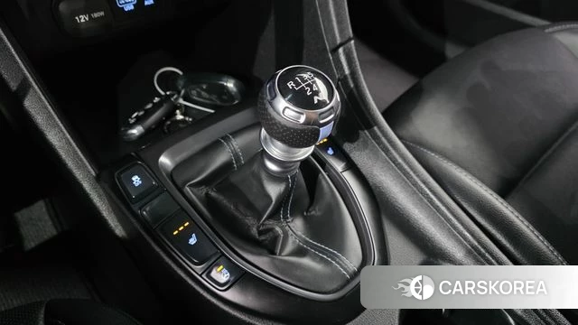 Hyundai Veloster (JS) id 5013609 из Кореи 29