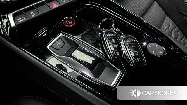 Audi e-Tron GT id 4992075 из Кореи 19