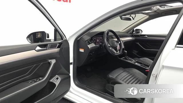 Volkswagen Passat GT (B8) id 4935901 из Кореи 31