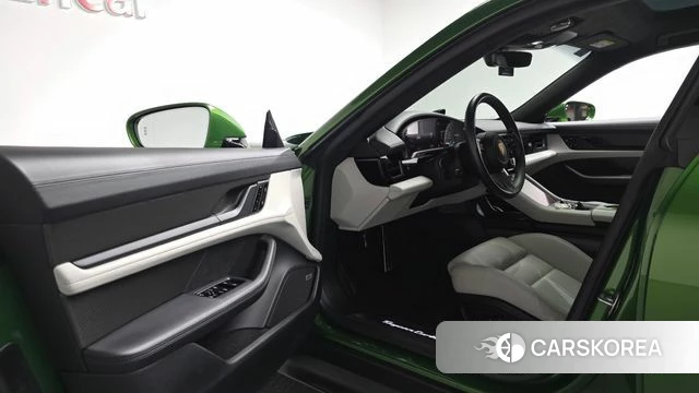 Porsche Taycan id 4982121 из Кореи 38