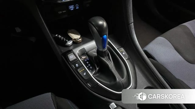 Hyundai Veloster (JS) id 5048554 из Кореи 31