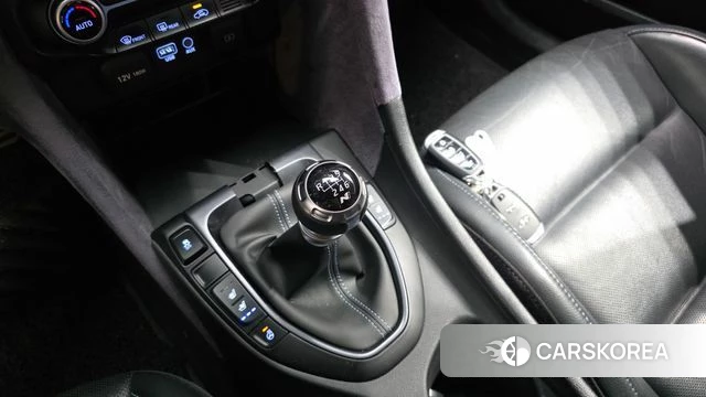 Hyundai Veloster (JS) id 4698847 из Кореи 19
