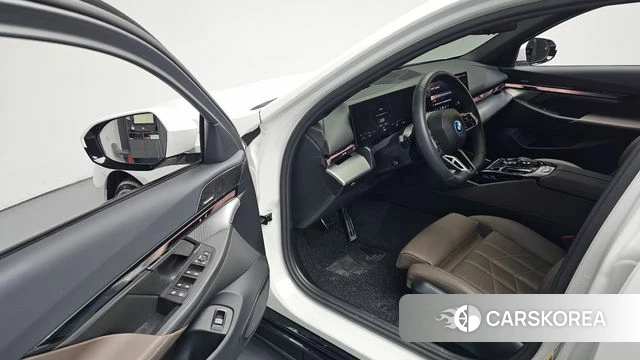 BMW i5 (G60) id 5045666 из Кореи 43