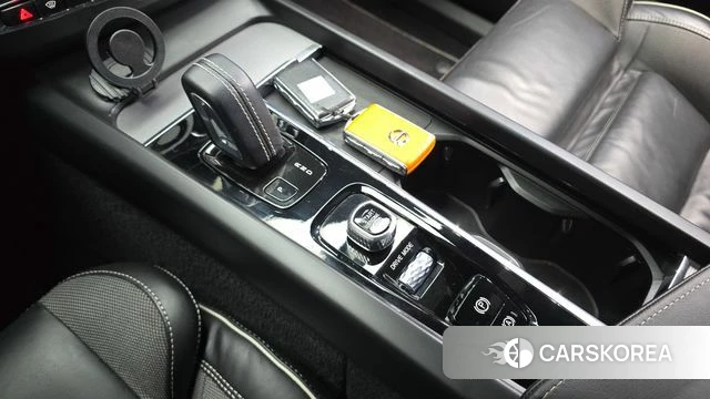 Volvo XC60 second Generation id 5047786 из Кореи 19