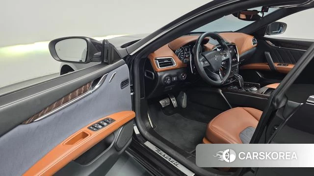 Maserati Ghibli id 5012697 из Кореи 34