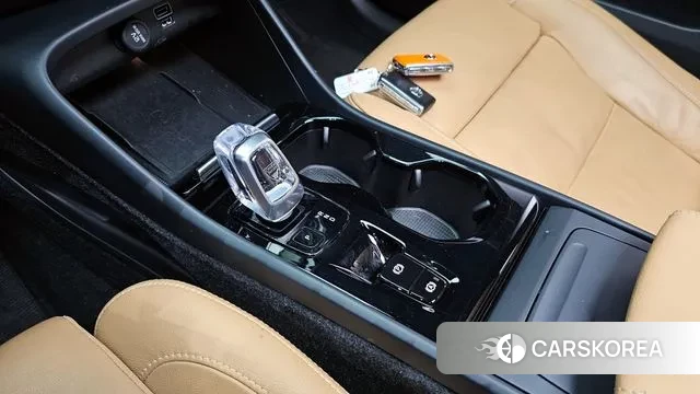 Volvo XC40 id 3765692 из Кореи 19