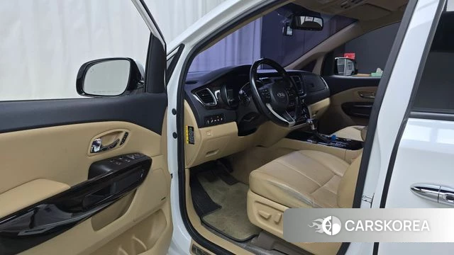 Kia The New Carnival id 5035602 из Кореи 31
