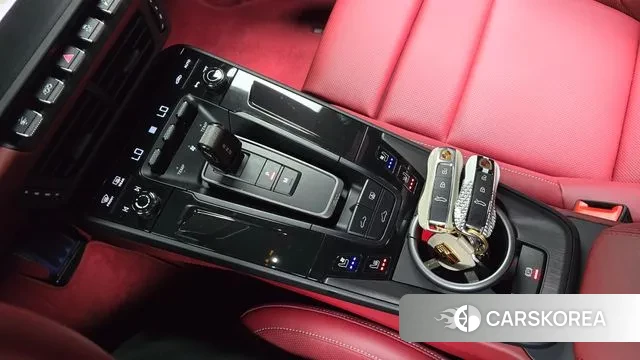 Porsche 911(992) id 3393584 из Кореи 19