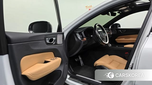 Volvo XC60 second Generation id 4990376 из Кореи 38