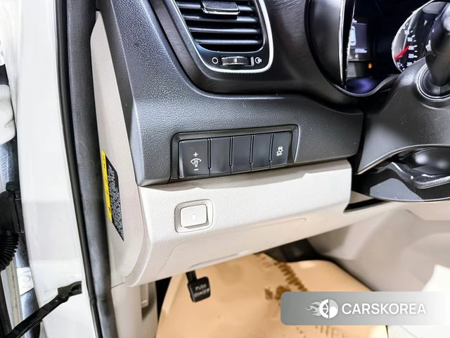 Kia The New Carnival id 4983252 из Кореи 18
