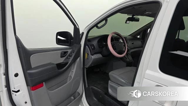 Hyundai The New Grand Starex id 5035045 из Кореи 29