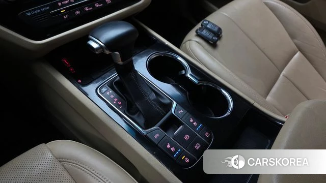 Kia The New Carnival id 5018776 из Кореи 32